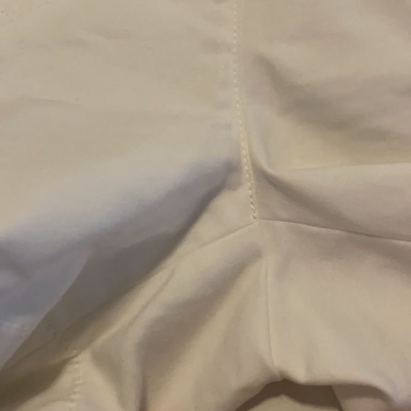 The Limited white sz 4 sailor shorts w/ decorative buttons & functional zipper - Picture 3 of 10